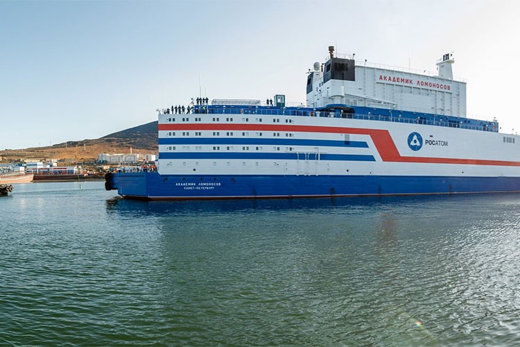 Yüzer nükleer santral 978 milyon kilovatsaat elektrik üretti