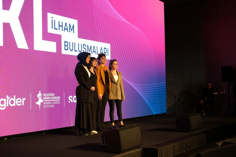 Geleceğin Kadın Liderleri İlham Buluşmaları'nda başarılarıyla ilham verdi