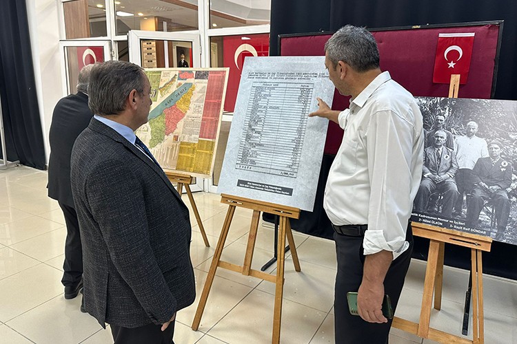 Rize Çay'ının 99 yılı fotoğraflarla sergilendi.