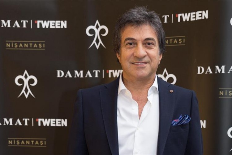 Deprem bölgesindeki mağazalarını yeniden hizmete açtı