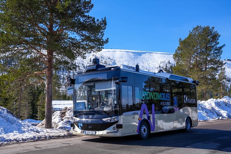 Karsan Otonom e-ATAK İsveç'te turistleri kayak merkezlerine taşıdı
