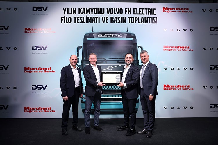 En Büyük Elektrikli Kamyon Filo Teslimatını Gerçekleştirdi