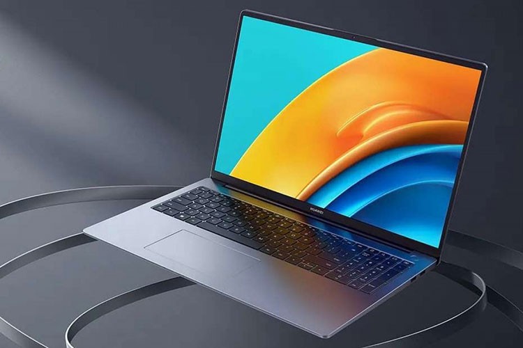 Huawei'nin PC'leri öğrencileri bekliyor