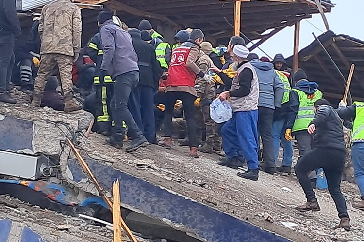 İDDEF, Deprem Bölgesi İçin Seferber Oldu