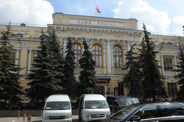 1 yılda 5 kez faiz indirdi