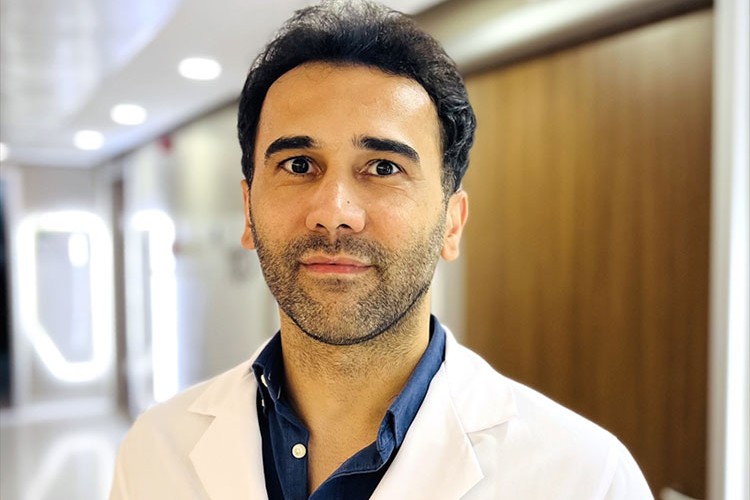 Güneşin zararlı ışınlarına karşı UV filtreli kremleri