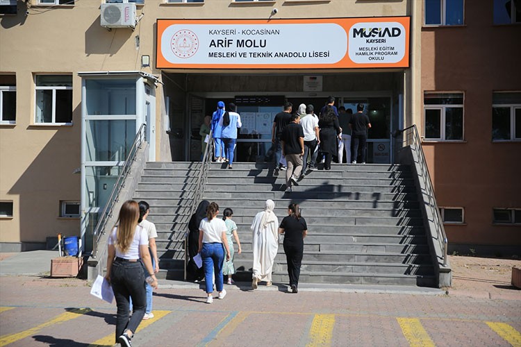 KPSS Öğretmenlik Alan Bilgisi Testi başladı