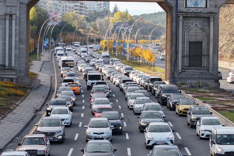 Trafiğe ocakta 144 bin 620 aracın kaydı yapıldı