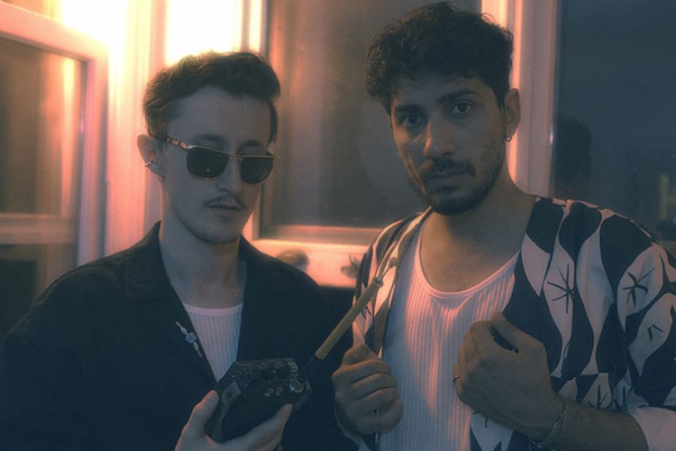 İkimizi mazi yapamam