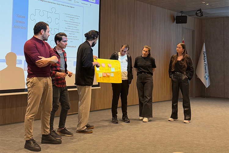 KDM Akademi'den Genç Liderlere Eğitim Hamlesi