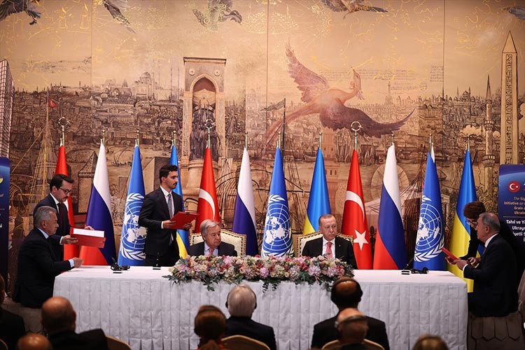 Tahıl anlaşması imzalandı