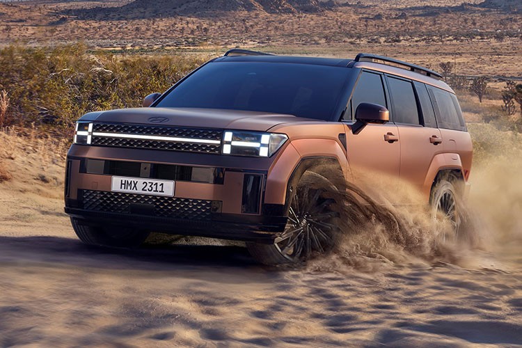 Dünyada Yılın Otomobili Hyundai SANTA FE Seçildi.