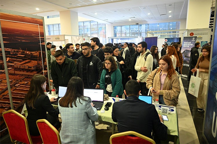 "Doğu Akdeniz Kariyer Fuarı" Adana'da başladı