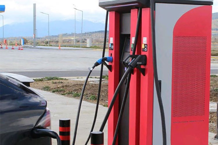 Elektrikli otomobil pazarını şarj istasyonları büyütüyor