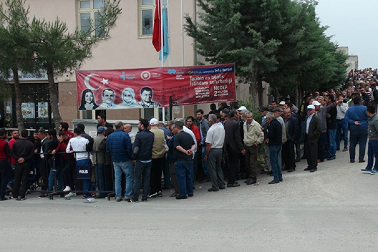 İşsizlik yüzde 13.5'e yükseldi