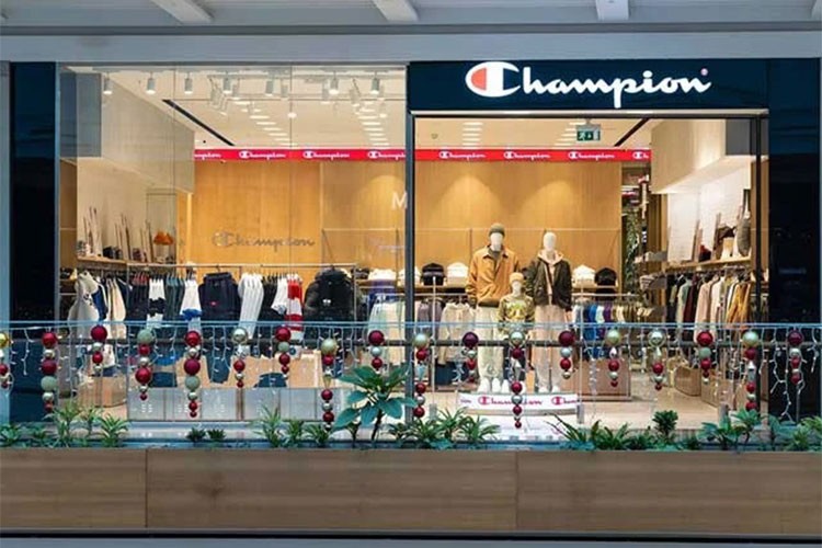 Champion Türkiye'deki yeni mağazasını İzmir'de açtı