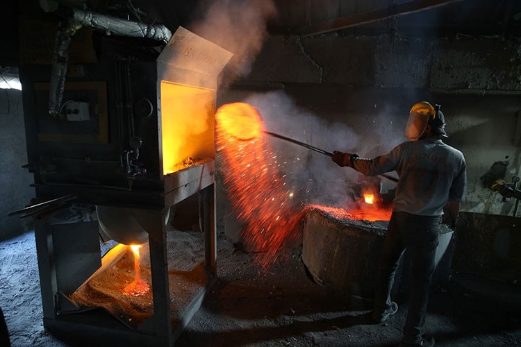 Atık alüminyumlar külçeye dönüşerek ihraç ediliyor