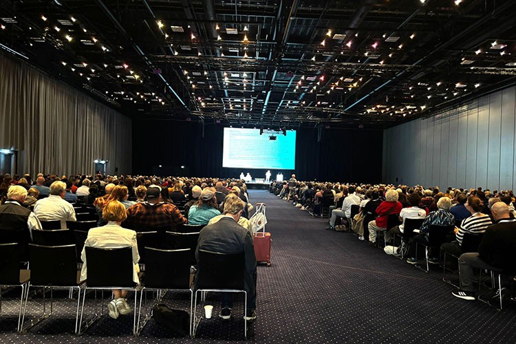 Uluslararası Arıcılık Kongresi Apimondia'da