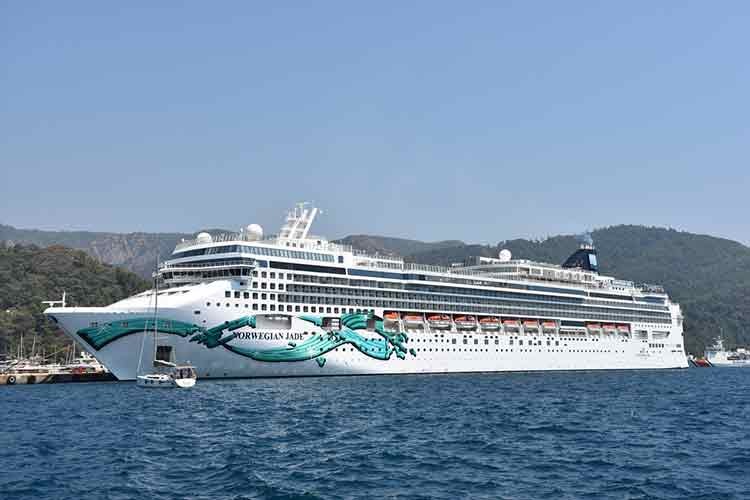 Marmaris'e "Norwegian Jade" ile 2 bin 100 turist geldi