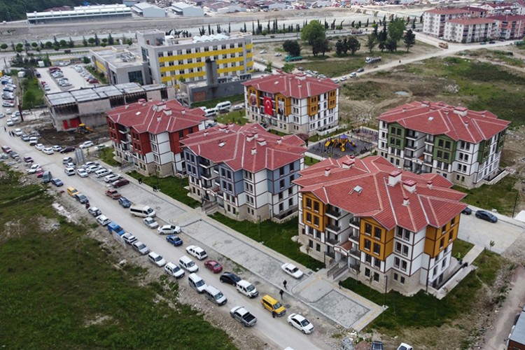 Afet konukları teslim edildi