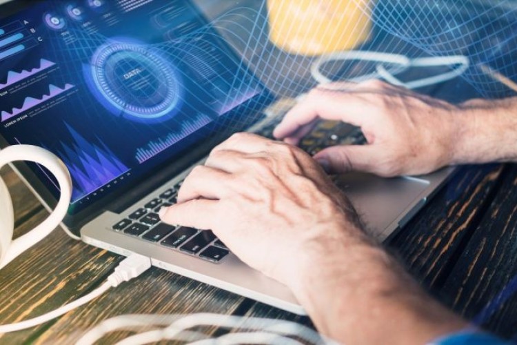 KVKK GÜNÜ'NDE KİŞİLERİN VE ŞİRKETLERİN VERİLERİNİ KORUMAK İÇİN DİKKAT ETMESİ GEREKEN NOKTALAR