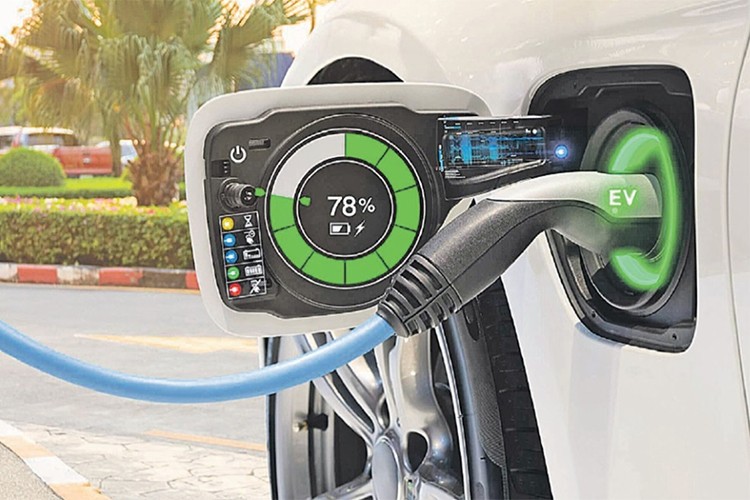 Cumhuriyetin 100. yılına özel ENYAKIT'tan ücretsiz şarj hizmeti