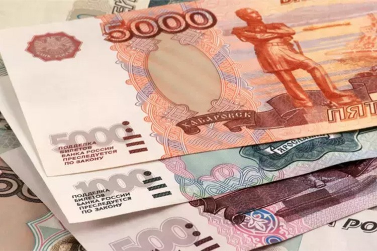 Rus rublesi ve Moskova Borsası'ndaki "ralli" sürüyor