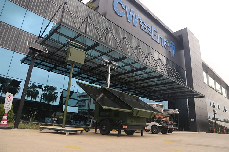 CW Enerji kadın çalışanlarıyla geleceği aydınlatıyor