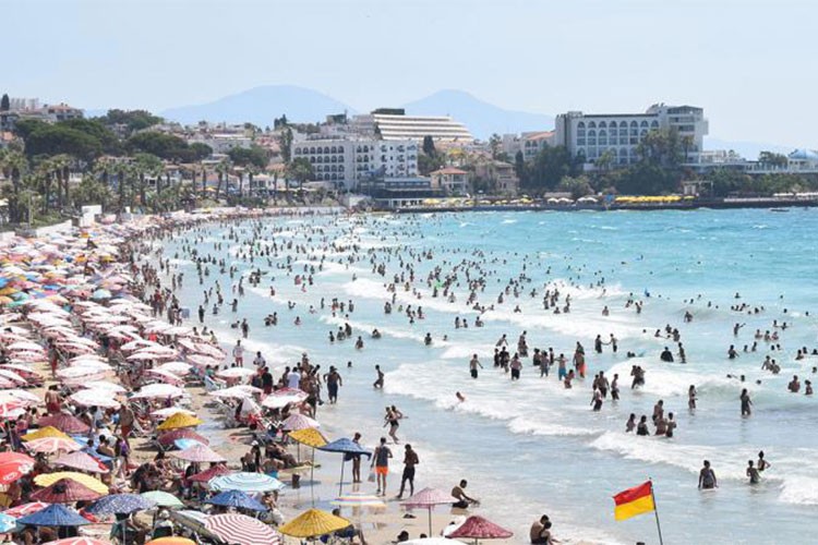 Antalya'nın yıl sonu turist sayısı 16 milyonu geçti