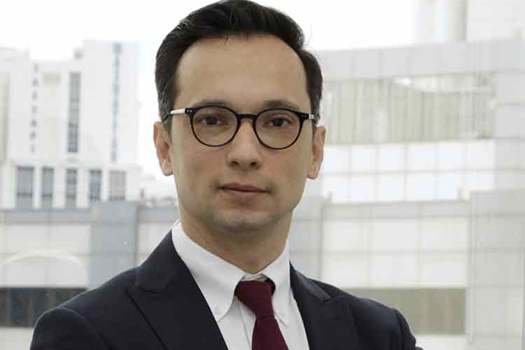 Müşterilerinin finansal çözüm ortağı oluyor