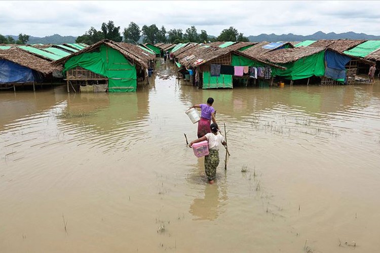 İklim değişikliği Asya ülkelerini vuran ölümcül fırtına ve yağışları şiddetlendirdi