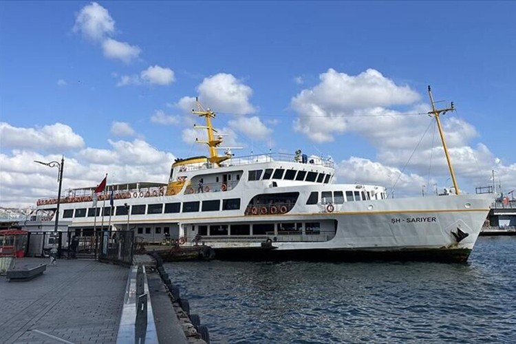 Şehir Hatları vapurları düdük çalma eylemini sürdürdü