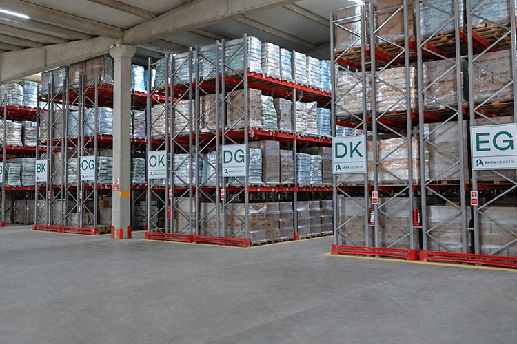 Lojistikte dönüşümün öncüsü olmak için teknolojiyi kullanıyoruz