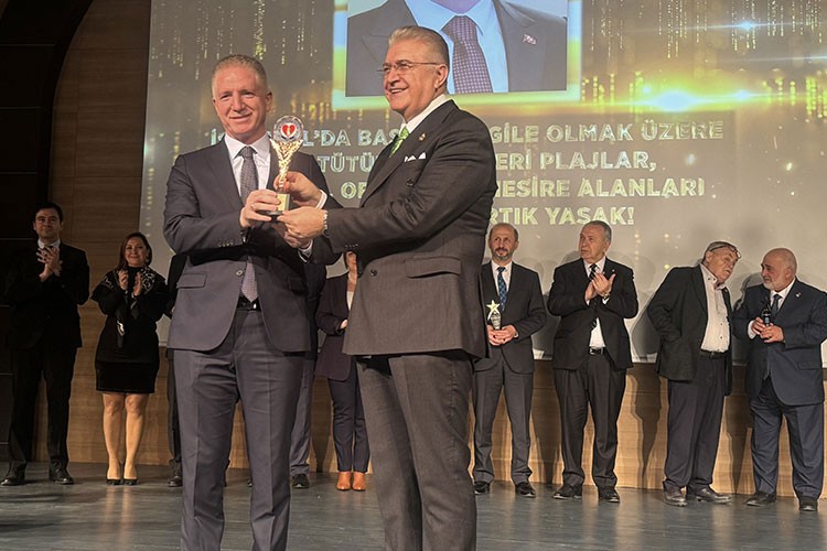 İnsanlığın Gerçek Dostları Ödülü