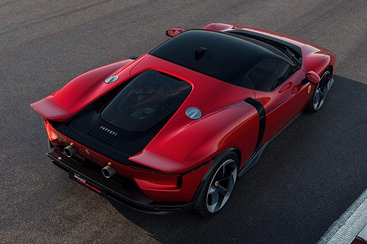 Ferrarı ailesinin yeni modeli 849 Testarossa tanıtıldı
