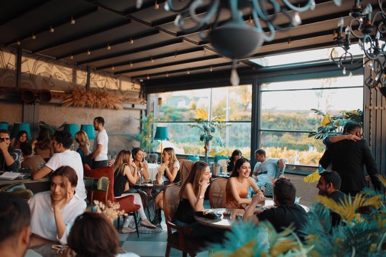 2 dosttan muhteşem mekan