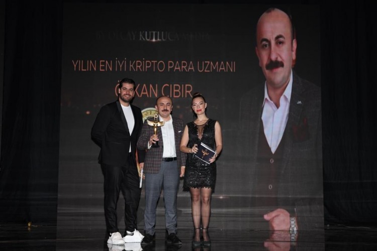 Özkan Cıbır, yılın en iyi kripto para uzmanı seçildi