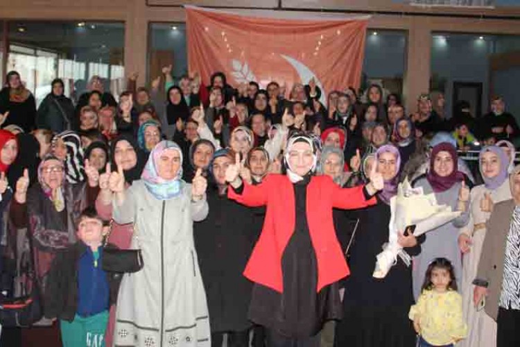 Fatma Kurtuluş, yüzlerce kadın ile seçim beyannamesini açıkladı