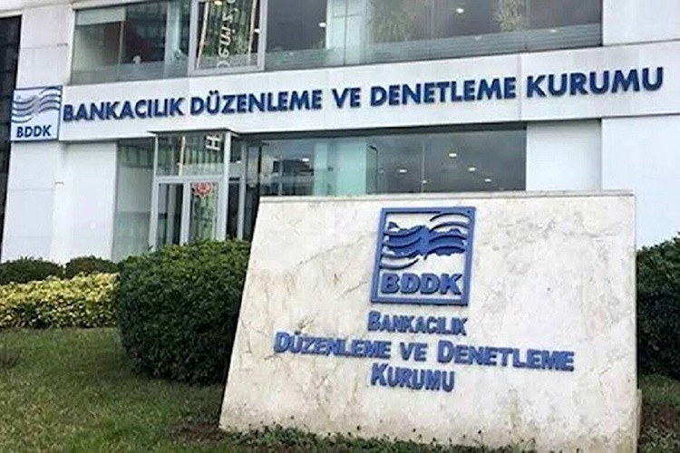 3 bankaya işlem yasağı