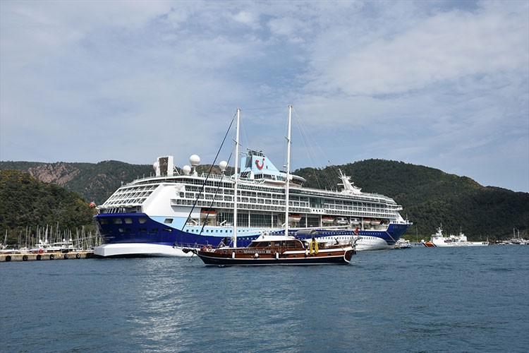 "Marella Discovery 2" ile Marmaris'e 1798 turist geldi
