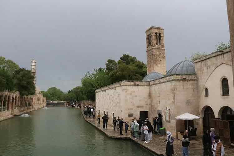 Destek için maliyetine turlar düzenleniyor