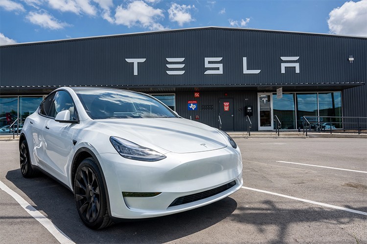 Avrupa'da Tesla satışları şubatta sert düştü