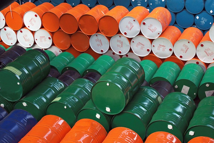 ABD'nin ticari ham petrol stokları 8,7 milyon varil arttı