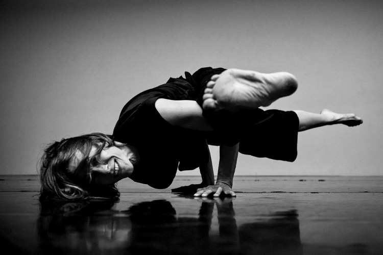 AKBANK SANAT'TA SİMYASAL BİR YOLCULUK, DİSİPLİNLERARASI CANLI BİR PERFORMANS