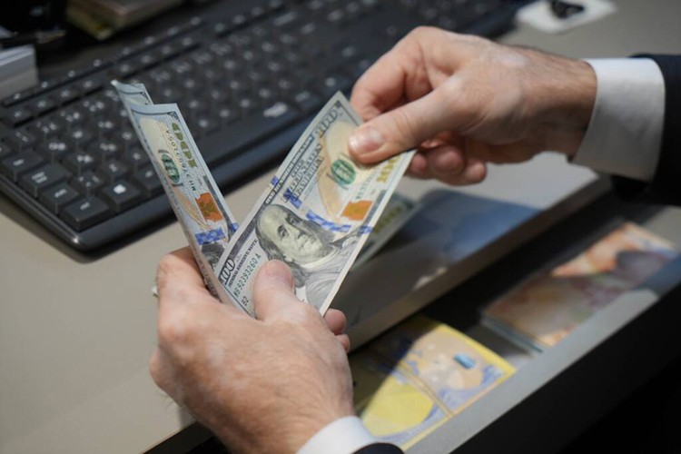 Dolar/TL 47,58 seviyesinden işlem görüyor