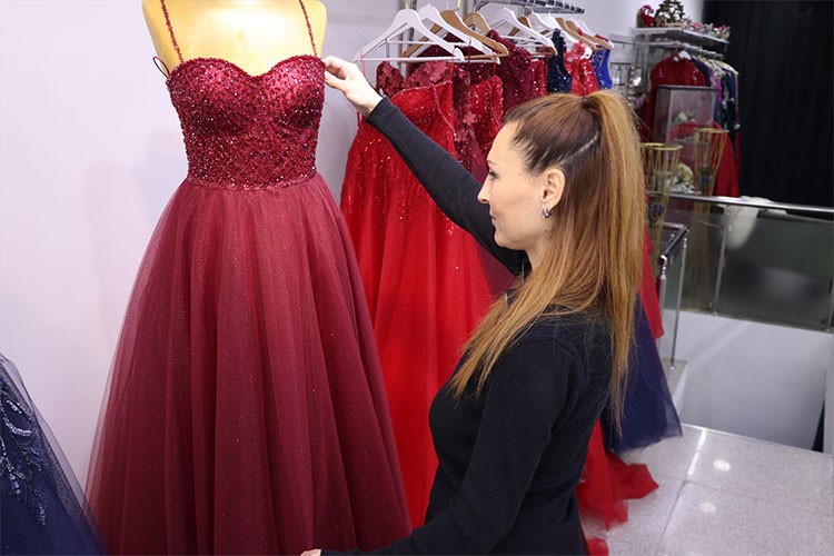 Kuveyt ve Katarlı gelinleri Bursalı kadınlar giydirecek