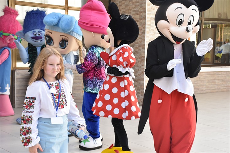 Ukraynalı 40 yetim çocuk bir haftalığına Antalya'da ağırlanacak