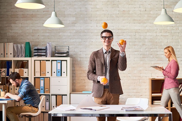 Gençler çok yönlü, kıdemliler ise özgür kariyerin peşinde