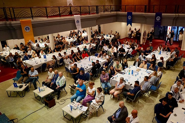 Üniversiteler arasında bir ilk