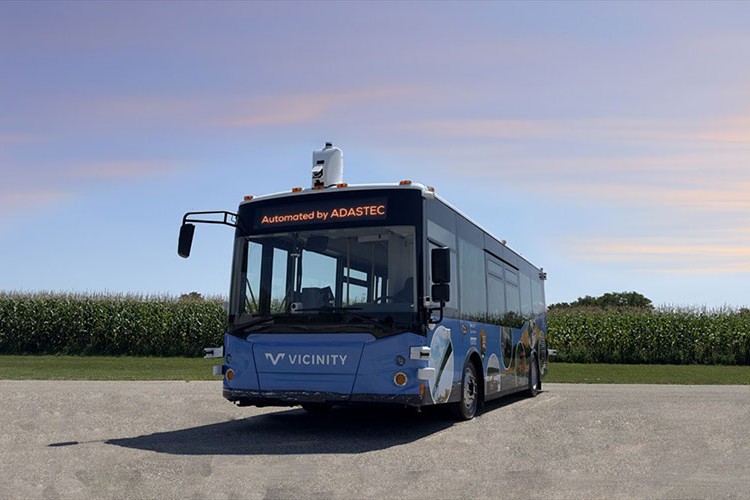 Türk sürücüsüz otobüsü ABD'de kullanıma sunuldu